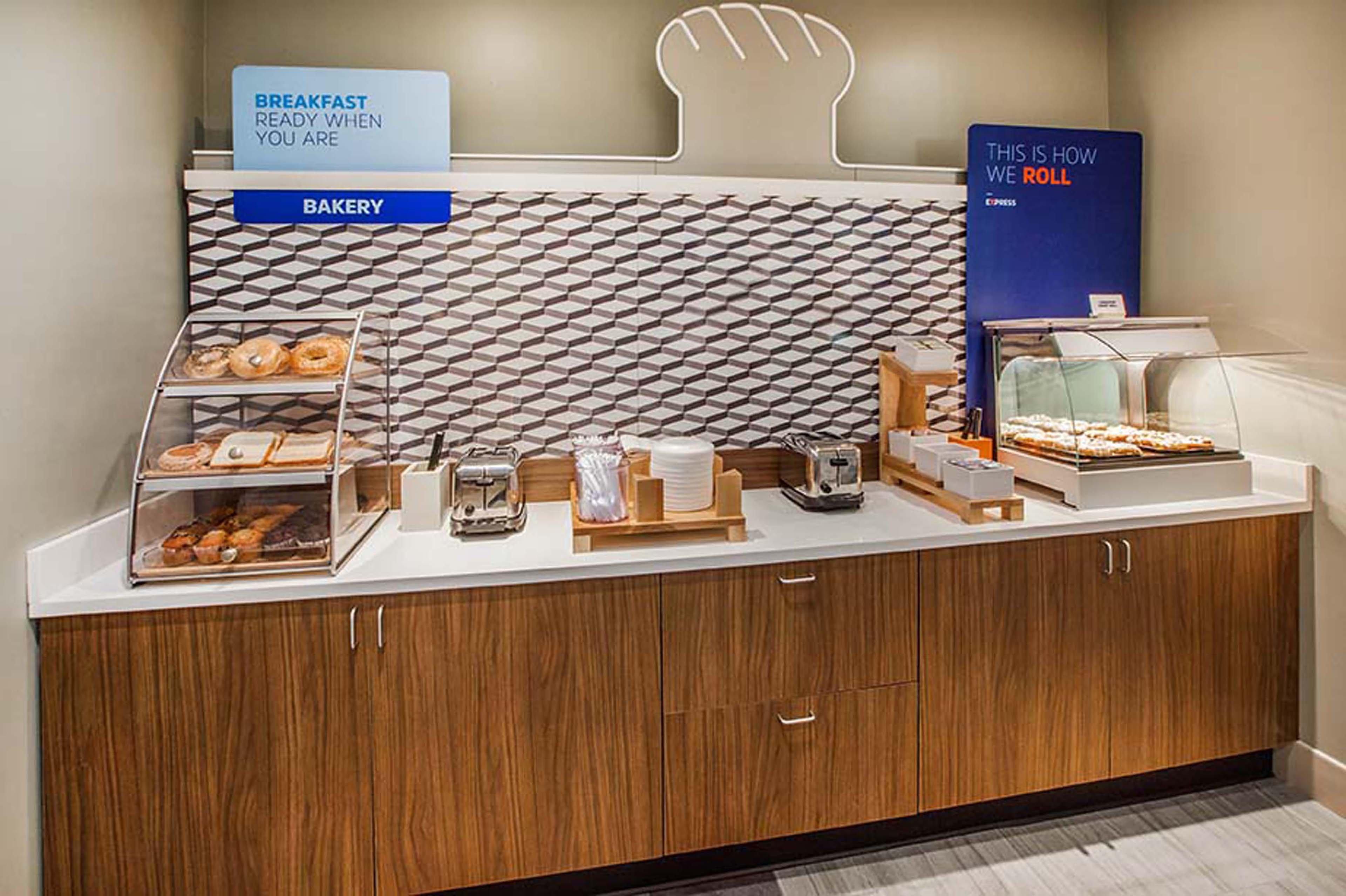Holiday Inn Express & Suites Buford Ne - Lake Lanier By Ihg Esterno foto